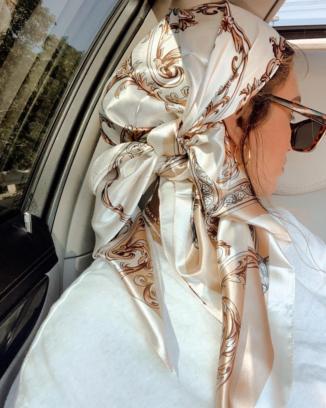 Satijnen Vierkante Sjaal Vrouw - Scarf Silk Square recensie en prijs