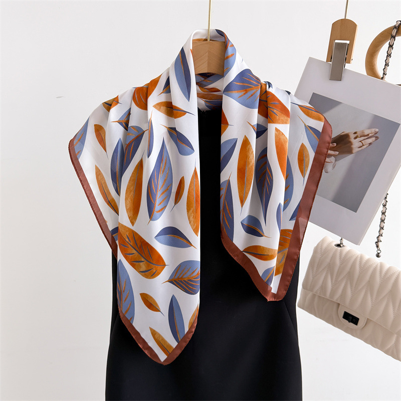 Luxe Merk Print 70 Cm Vierkant - Scarf Silk Square recensie en prijs