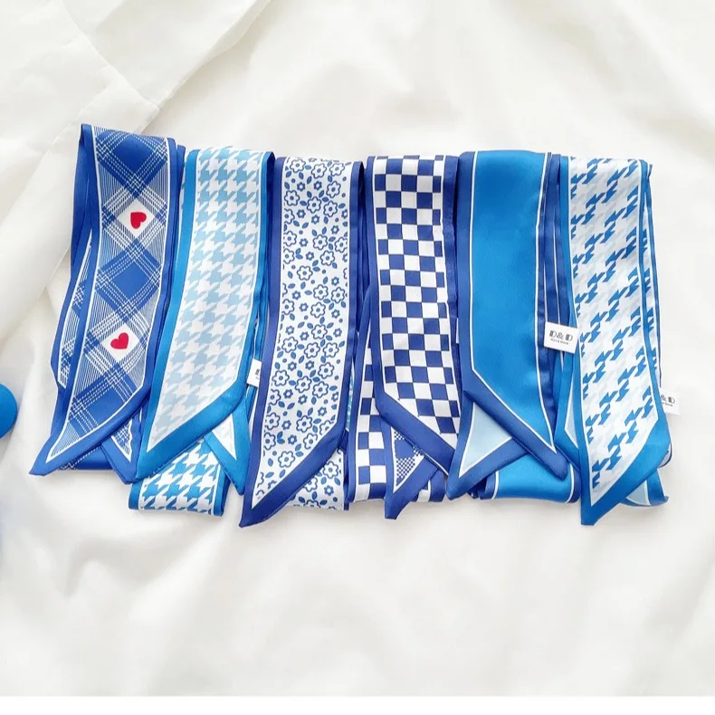 Klein blauwe zijden sjaal nieu - Ascot Neck Scarf recensie en prijs